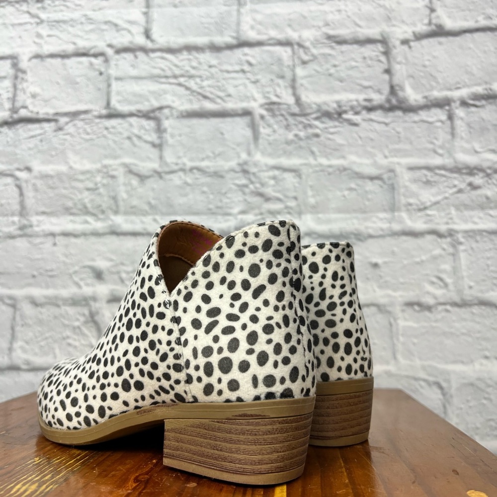 NWT Yokids polkadot, booties multiple sizes - Picture 4 of 5
